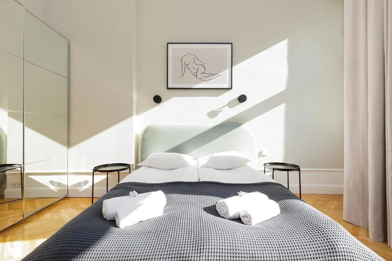 Apartment Warsaw Boduena By Renters Prestige